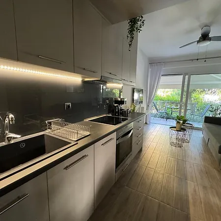 Emerald Apartment